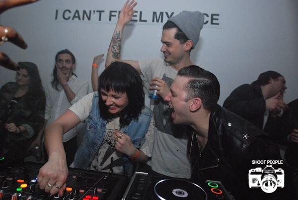 'I Can't Feel My Face' or Electronic Madness in a Bushwick Warehouse