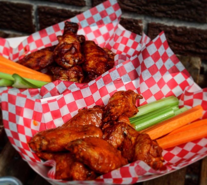 The Starliner Now Serving Philly's Famed Redcrest Fried Chicken ...