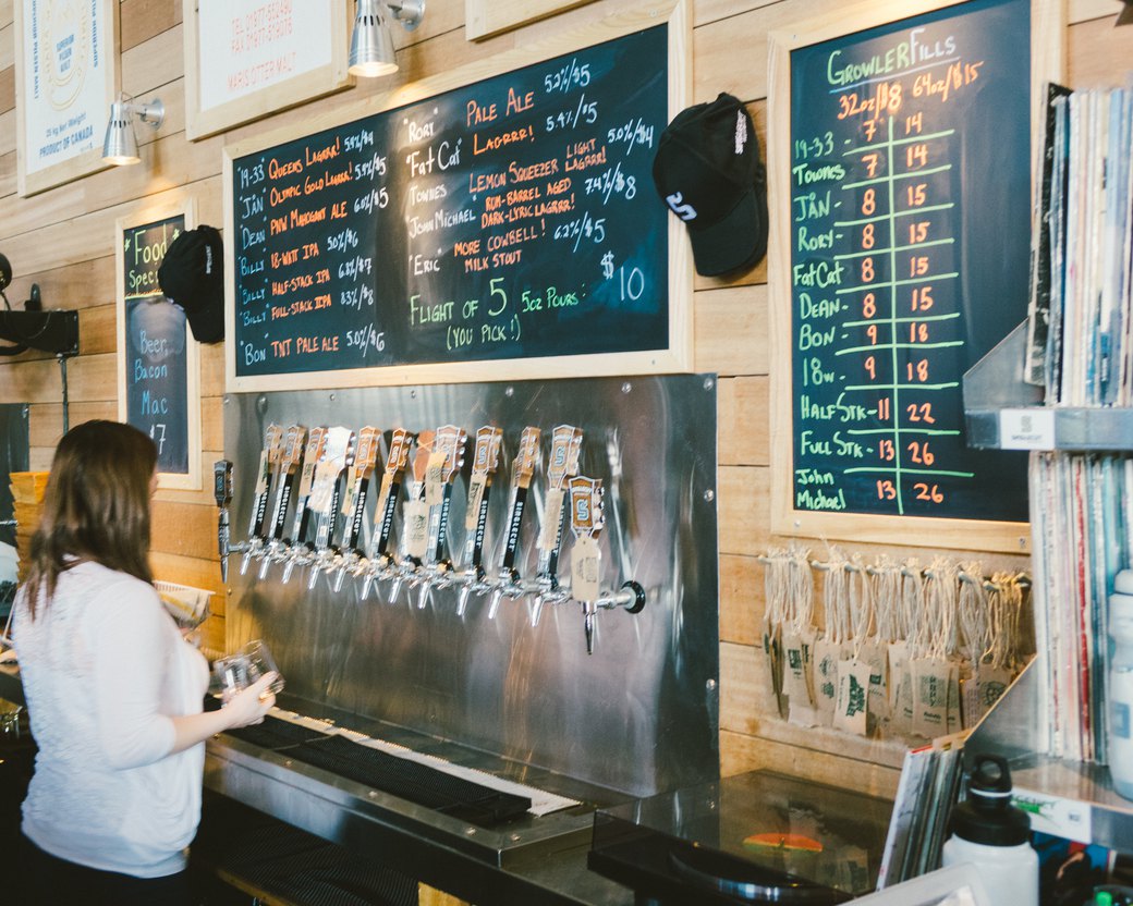 The 13 beer lineup at SingleCut Beersmithss (All photos by Bart Koscinski for BushwickDaily.)
