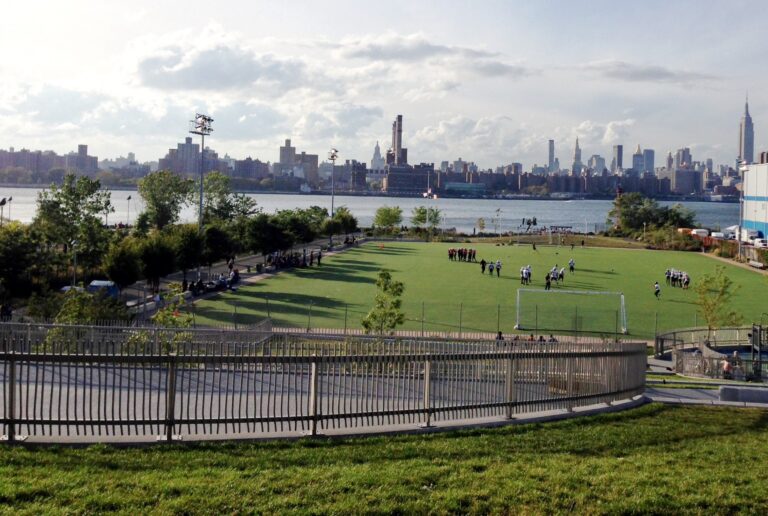 North Brooklyn parks group pushes a business improvement district to fund Bushwick Inlet Park