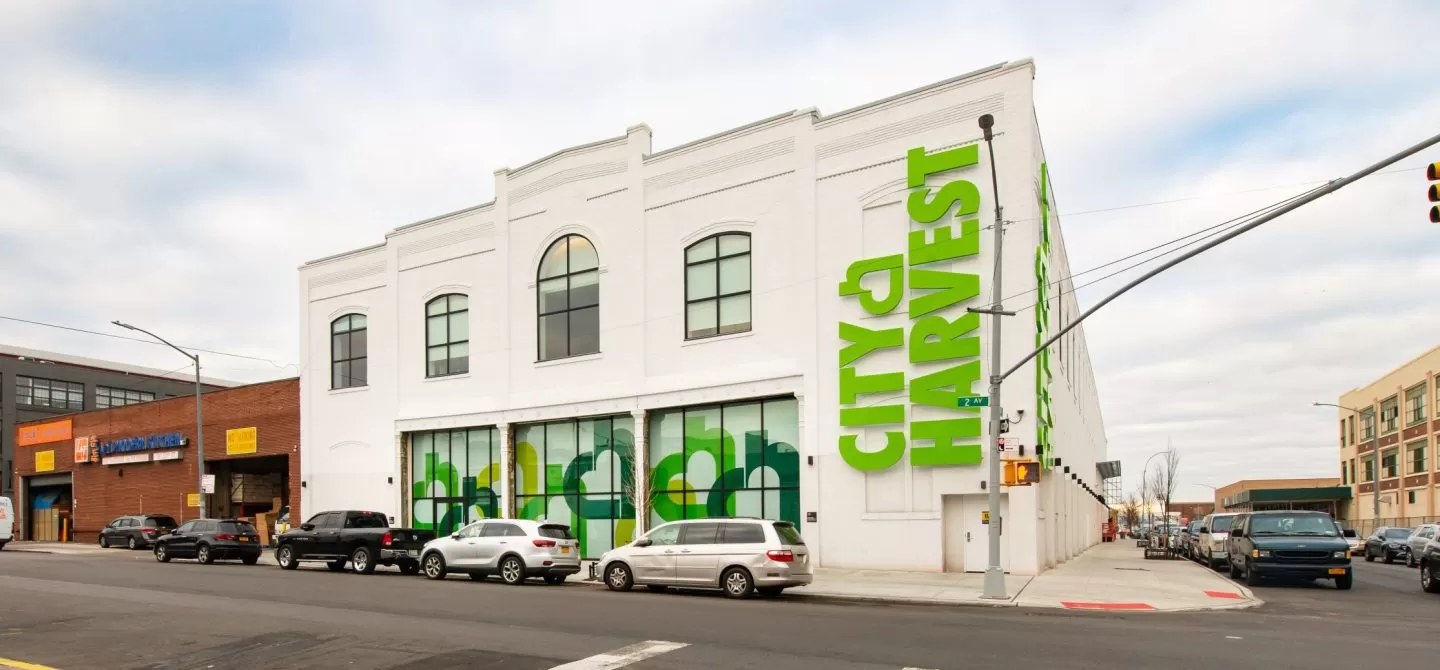 Everyone NY volunteers join City Harvest for Sunset Park food repack