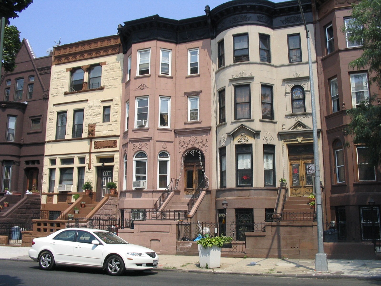 Faith leaders launch Black Homeowners Agenda in Bed-Stuy to defend short-term rental rules