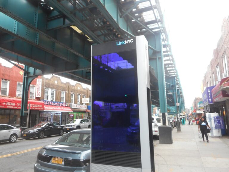 No TV and no ticket needed: 200 LinkNYC kiosks are streaming today’s World Cup round of 32 free, in Spanish