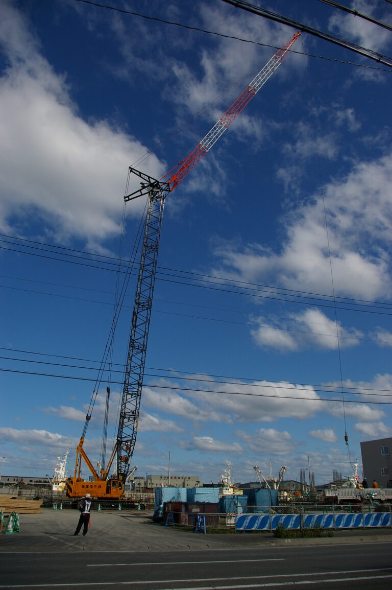 A Bushwick block shuts down both weekends to raise a crane for a six-soundstage film studio, twice the size of Netflix’s