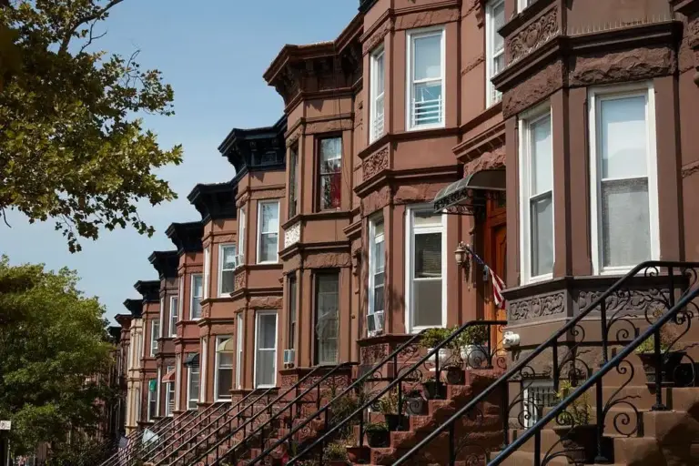 In West Brooklyn, cash buyers are winning and first-time buyers are getting boxed out