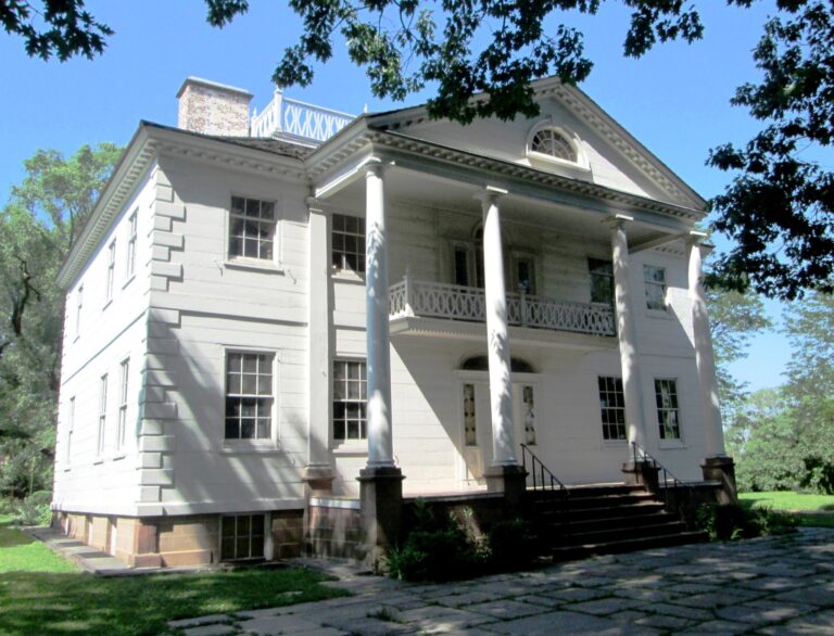 Manhattan’s oldest house once poured drinks for stagecoach travelers. On July 25, it’s a tavern again, unlimited beer included