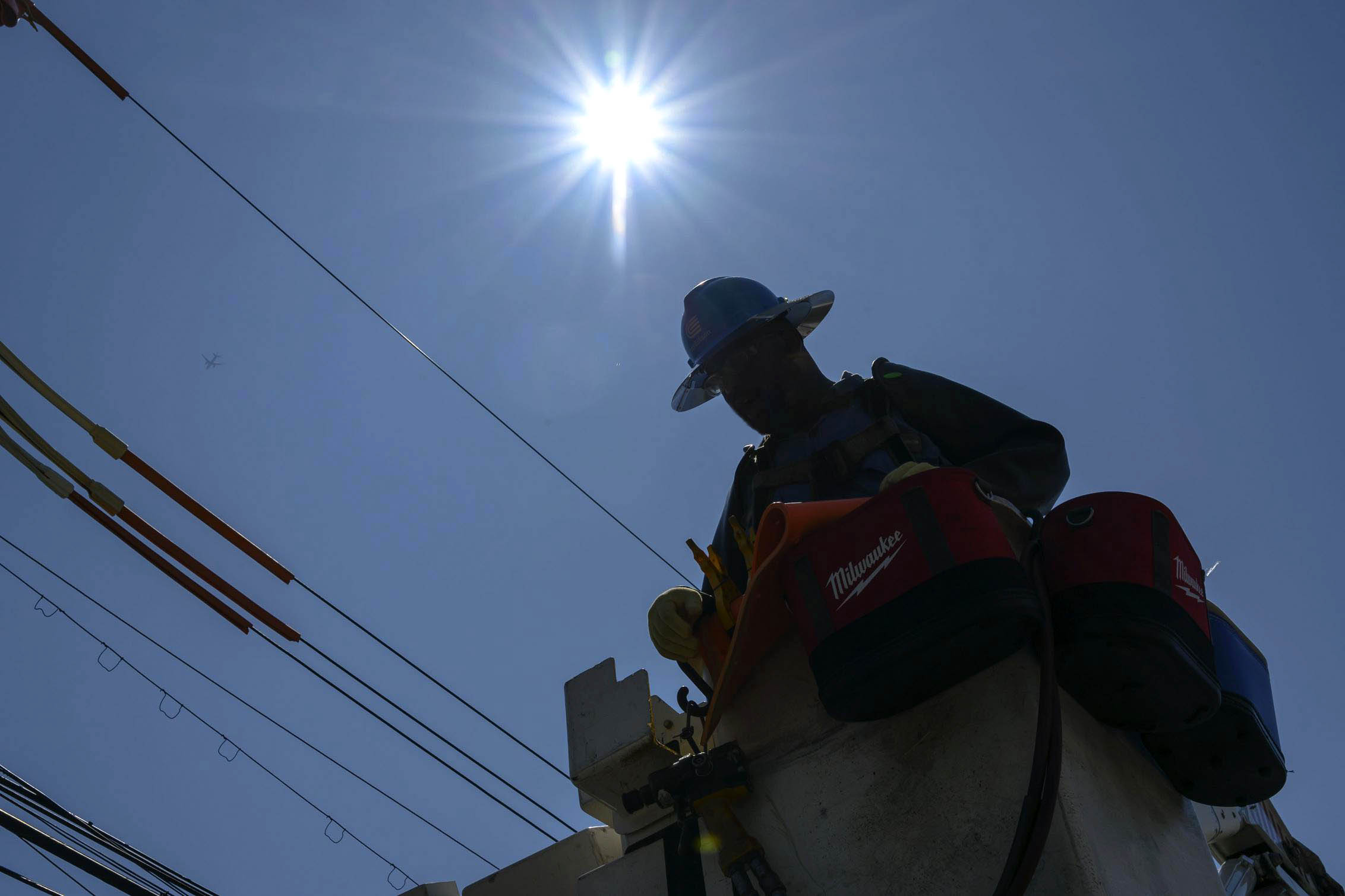 Con Edison activates its Emergency Response Center ahead of extreme heat, urges New Yorkers to cut power use between 2 and 10 p.m.