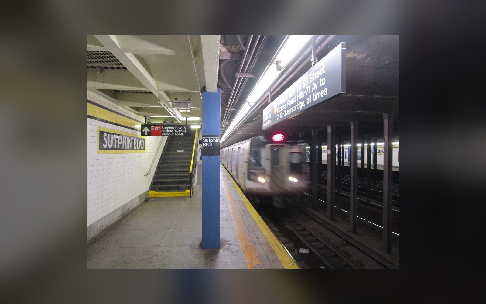Two suspects sought after robbing and assaulting a sleeping F train rider in Jamaica