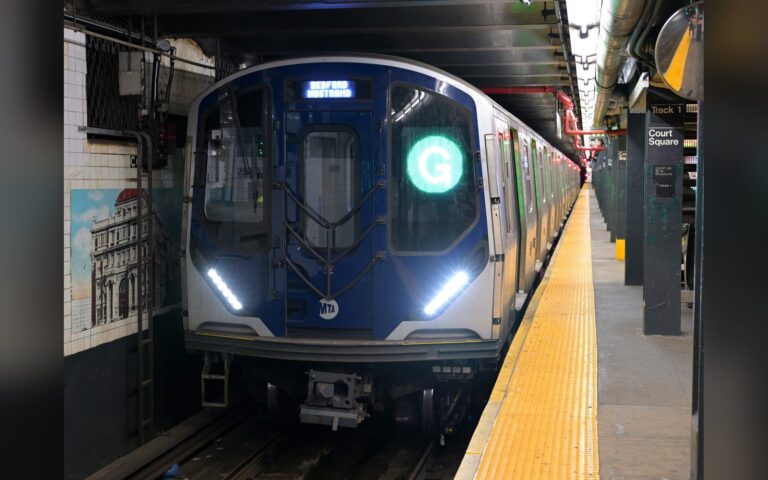 G trains won’t run through Williamsburg and Greenpoint overnight Oct. 12 to 16. The line splits in two on two weekends.