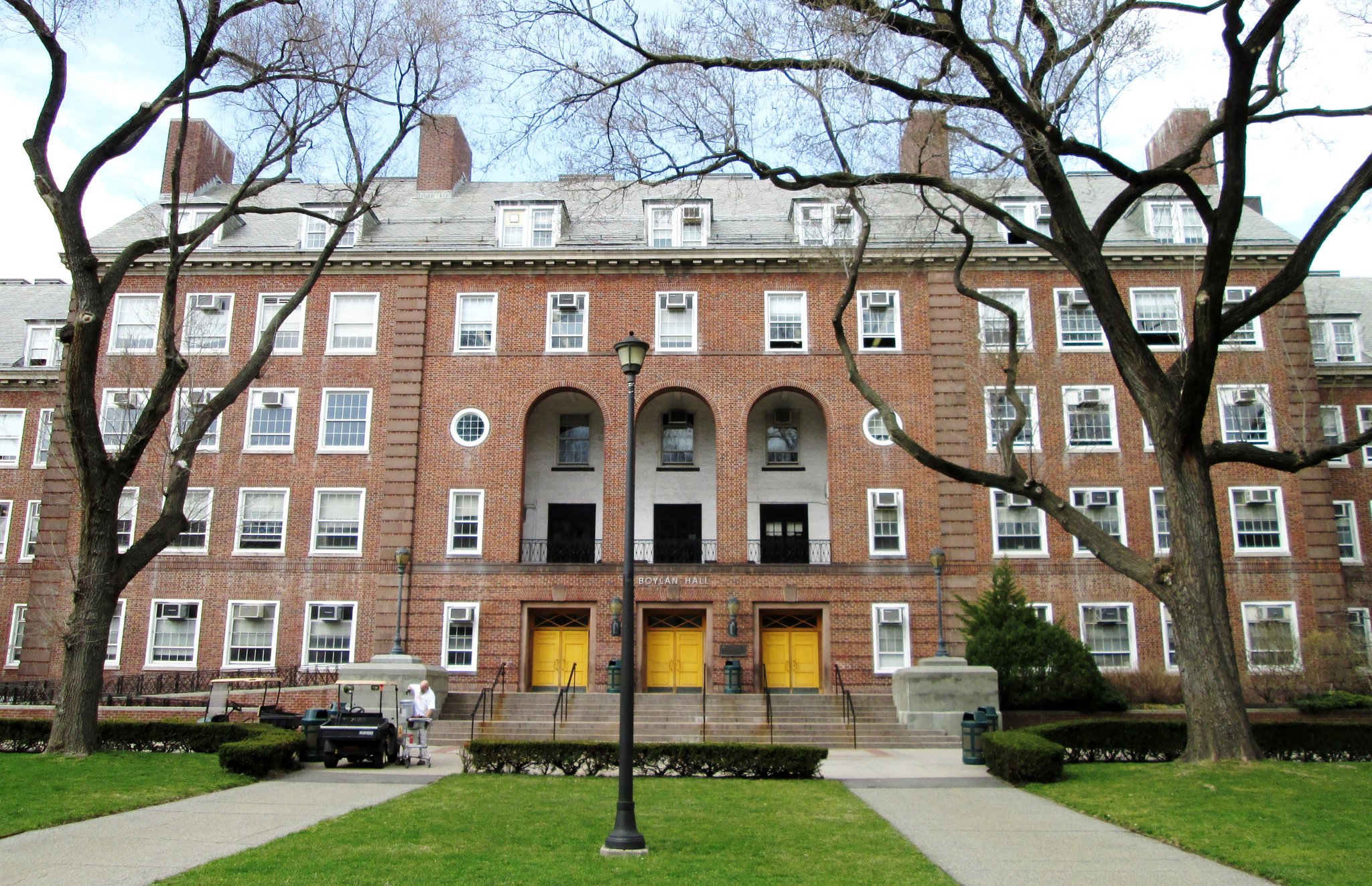 CUNY graduation rates fell in fiscal 2026. The steepest drop was in its ASAP program.
